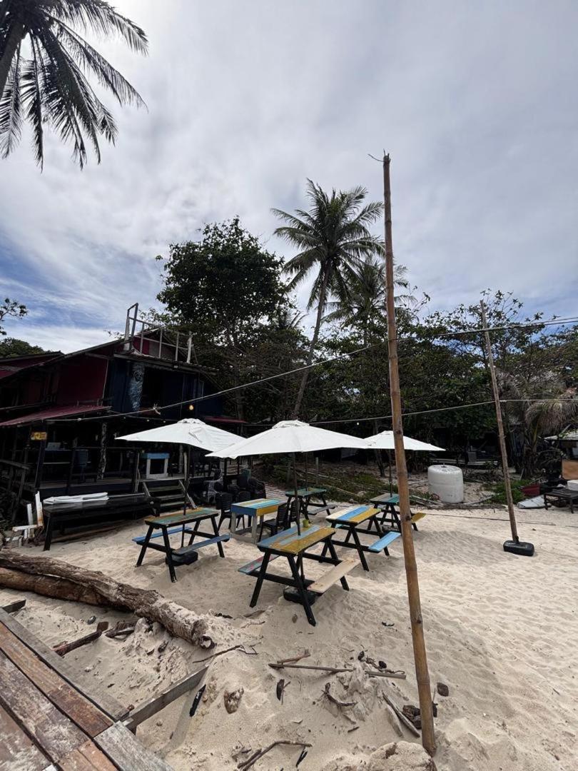 The Room Inn - Pasir Panjang Kampung Kuala Besut Esterno foto