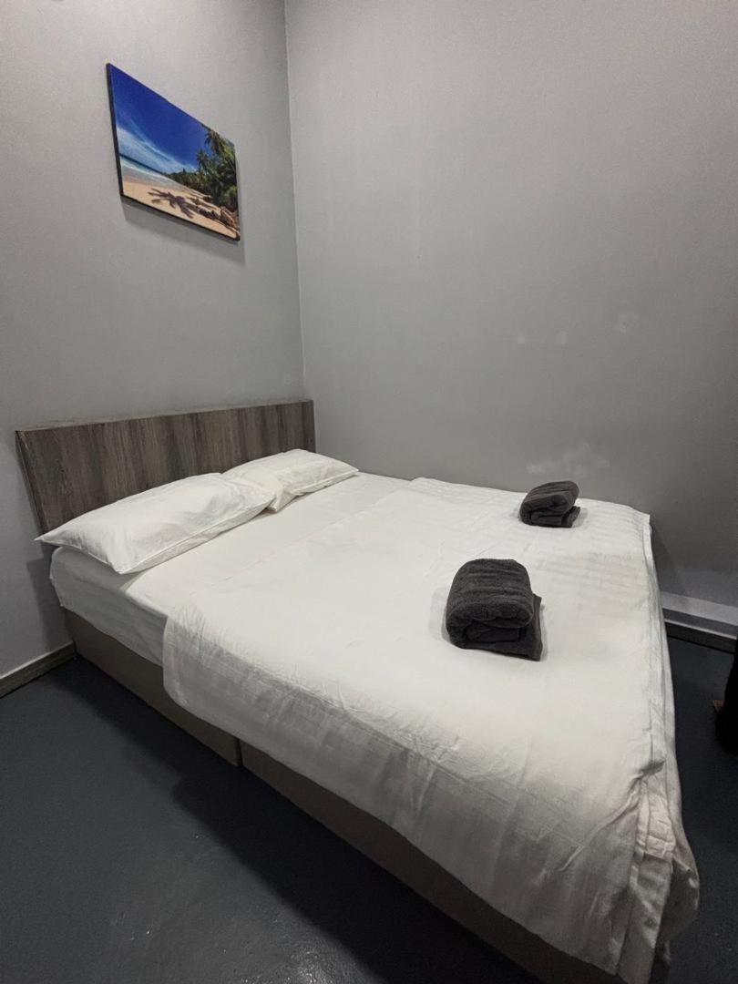 The Room Inn - Pasir Panjang Kampung Kuala Besut Esterno foto